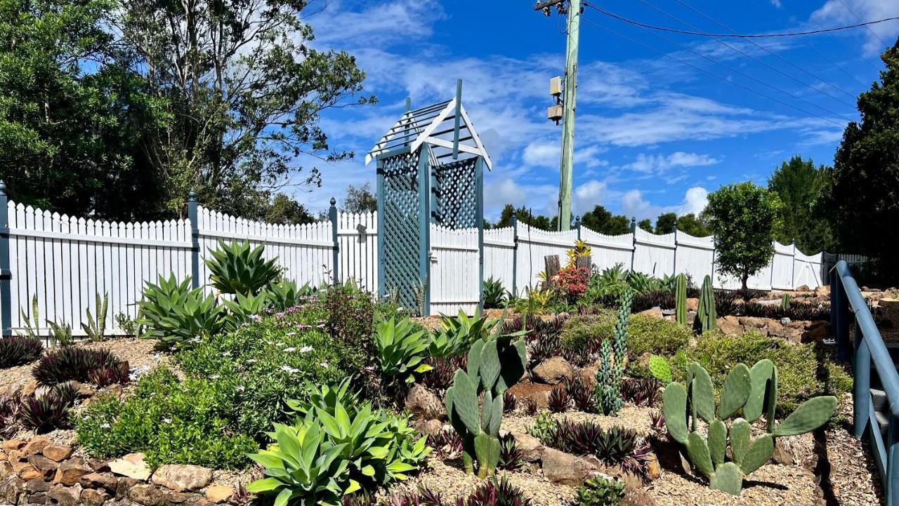 House Of Mahalo Accommodation Mapleton Exterior photo